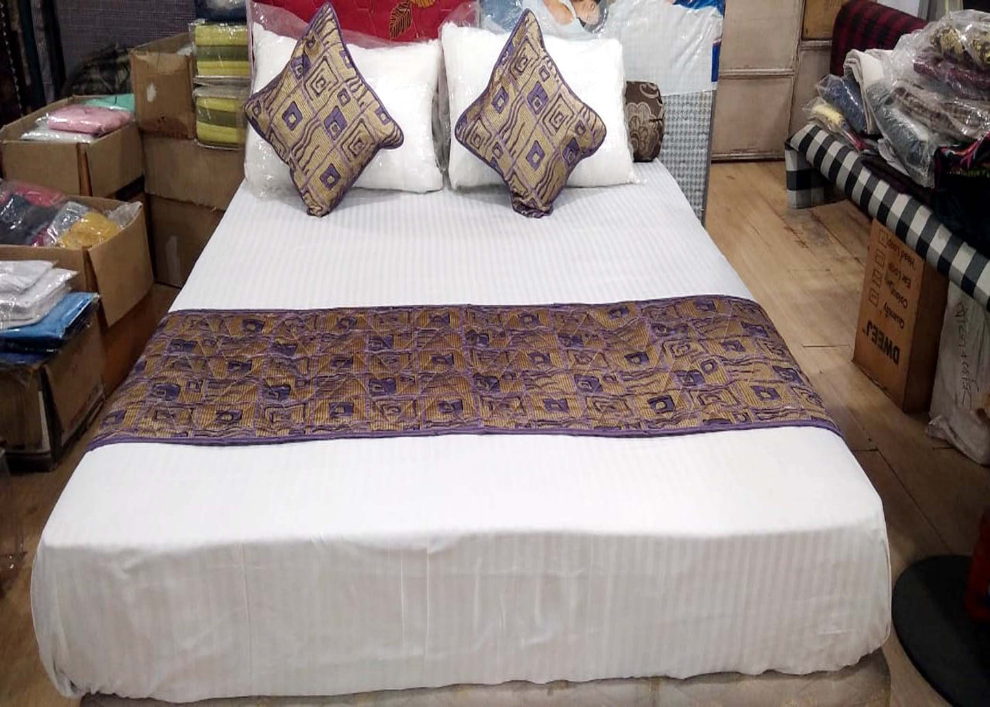 Bed Runner Quilted Reversible with Durable Cushion Covers