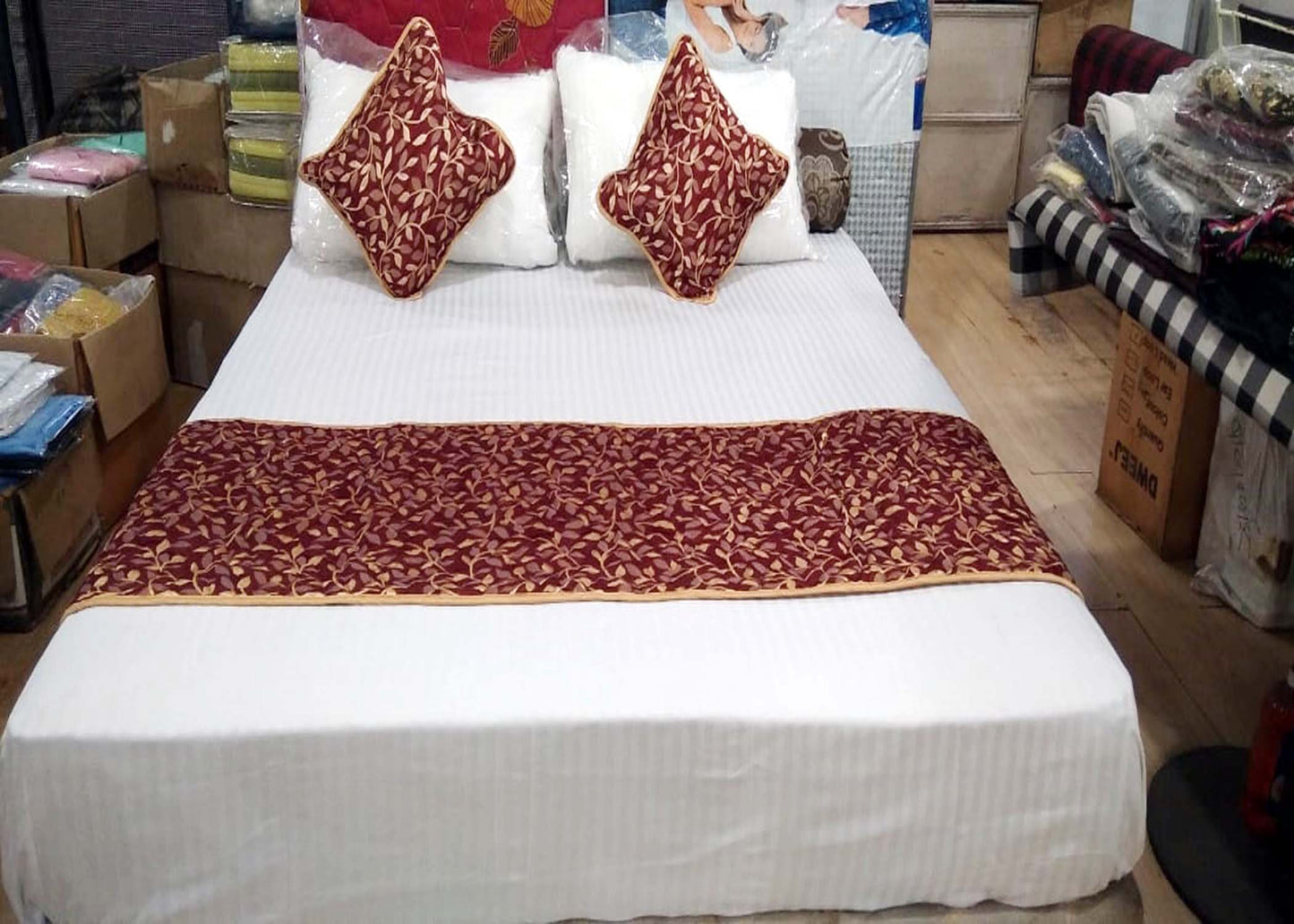 Bed Runner Double Bed Size Quilted Reversible with Best Cushion Covers