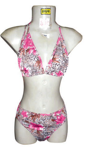 SWIMMING COSTUME GIRLS INTERNATIONAL CLASS QUALITY WITH DIFFERENT DESIGN & PATTERNS.